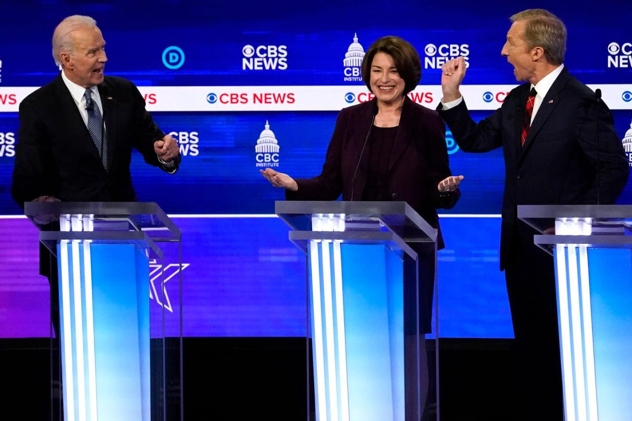 The moderators let the Democratic debate spiral into chaos and crosstalk. There must be a better