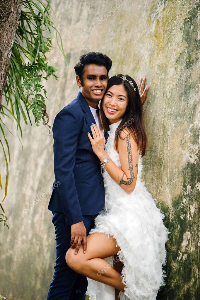 Who Pays For Wedding When Couple Lives Together