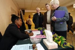 How to Introduce Yourself at a Job Fair Job fair, Career fair tips, Job